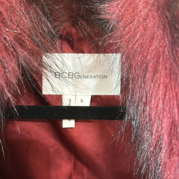 Faux fur burgundy/black fuzzy vest. - Picture 5 of 5